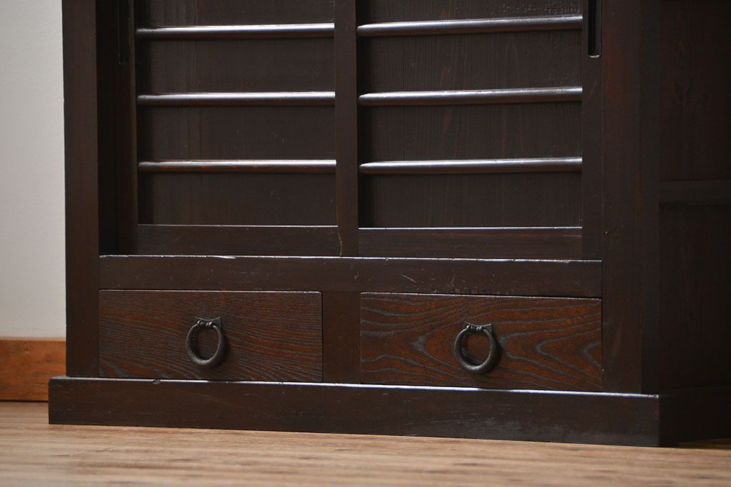 アンティーク家具　古民具・骨董 シンプルでモダンな三尺水屋箪笥(食器棚、収納棚)