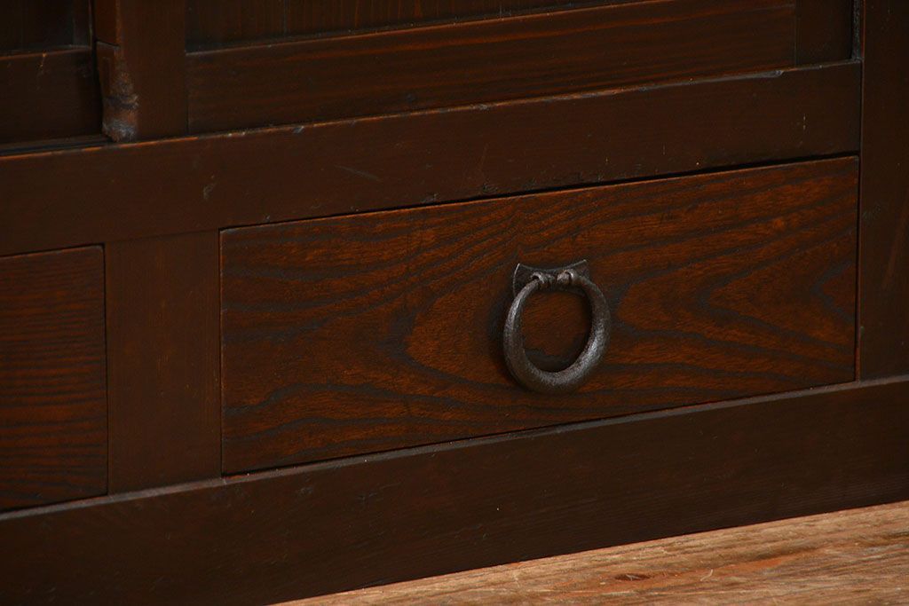 アンティーク家具　古民具・骨董 シンプルでモダンな三尺水屋箪笥(食器棚、収納棚)