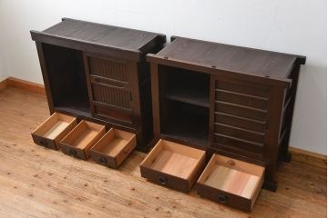 アンティーク家具　古民具・骨董 シンプルでモダンな三尺水屋箪笥(食器棚、収納棚)