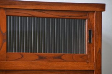 アンティーク家具　アンティーク 前面欅材のモールガラス収納棚(食器棚)