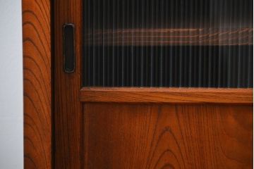 アンティーク家具　アンティーク 前面欅材のモールガラス収納棚(食器棚)