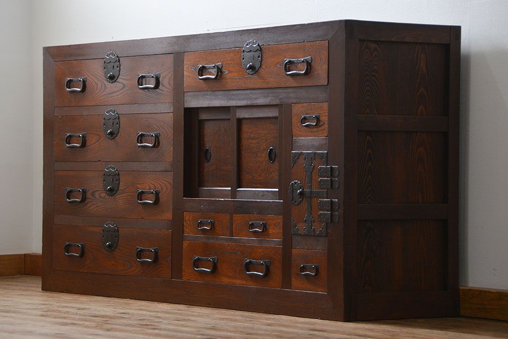 アンティーク家具　古民具・骨董 重厚な六尺収納箪笥サイドボード(帳場箪笥、水屋箪笥)