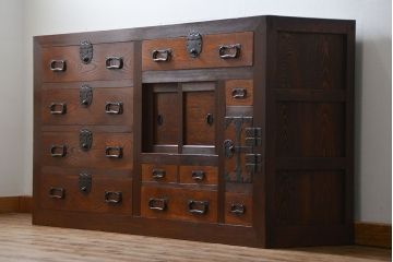 アンティーク家具　古民具・骨董 重厚な六尺収納箪笥サイドボード(帳場箪笥、水屋箪笥)
