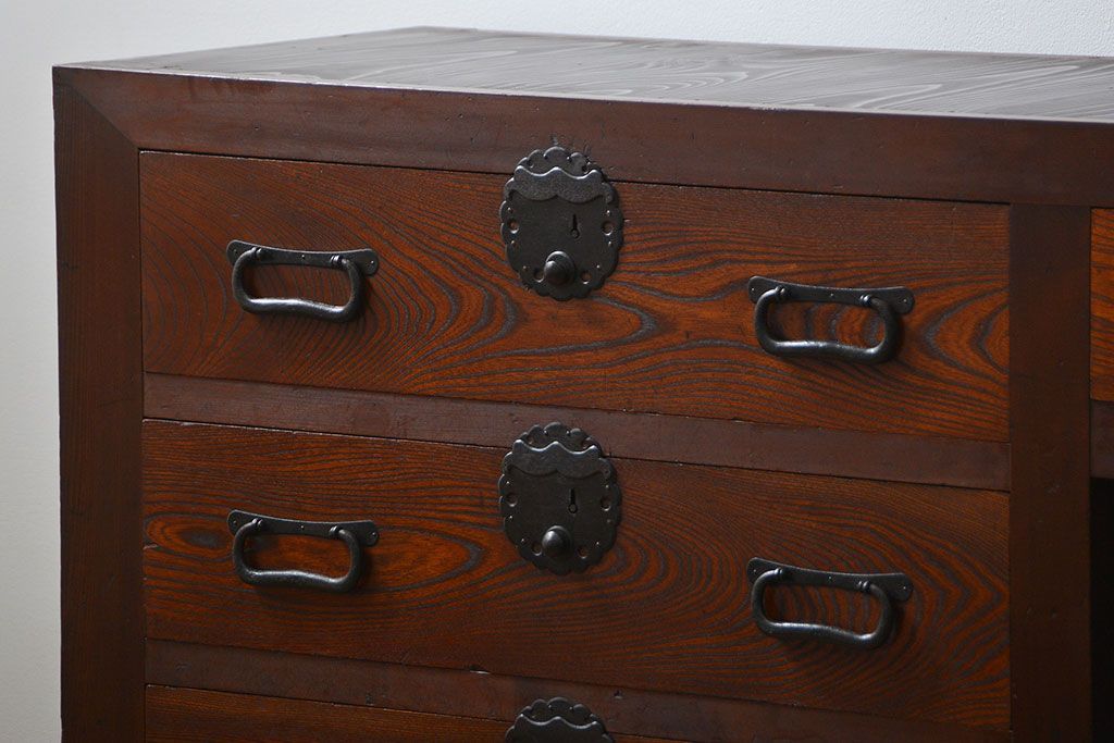 アンティーク家具　古民具・骨董 重厚な六尺収納箪笥サイドボード(帳場箪笥、水屋箪笥)