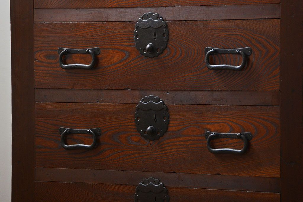 アンティーク家具　古民具・骨董 重厚な六尺収納箪笥サイドボード(帳場箪笥、水屋箪笥)