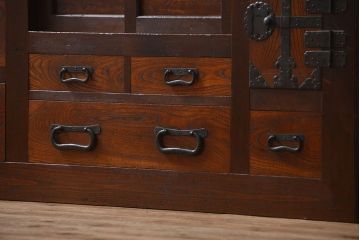 アンティーク家具　古民具・骨董 重厚な六尺収納箪笥サイドボード(帳場箪笥、水屋箪笥)