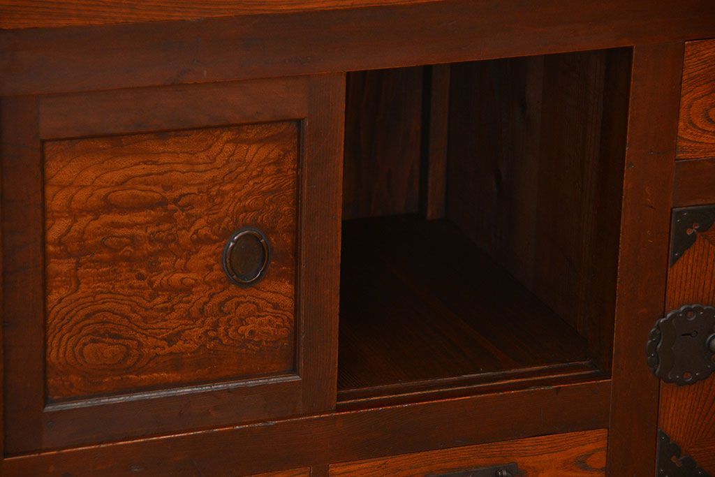 アンティーク家具　古民具・骨董 重厚な六尺収納箪笥サイドボード(帳場箪笥、水屋箪笥)