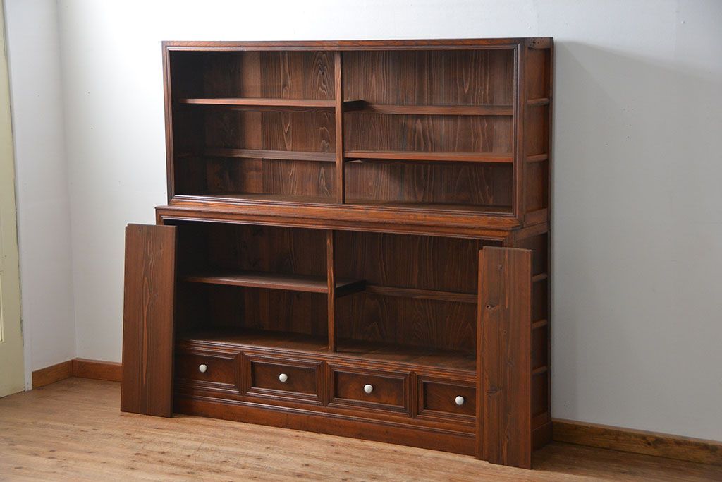 アンティーク家具　アンティーク 前面欅材 4枚引き戸の上質な収納棚(ガラスケース、飾り棚)