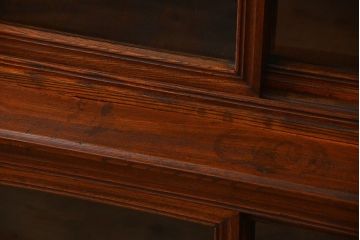 アンティーク家具　アンティーク 前面欅材 4枚引き戸の上質な収納棚(ガラスケース、飾り棚)