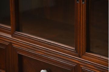 アンティーク家具　アンティーク 前面欅材 4枚引き戸の上質な収納棚(ガラスケース、飾り棚)