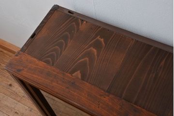 アンティーク家具　アンティーク 前面欅材 4枚引き戸の上質な収納棚(ガラスケース、飾り棚)