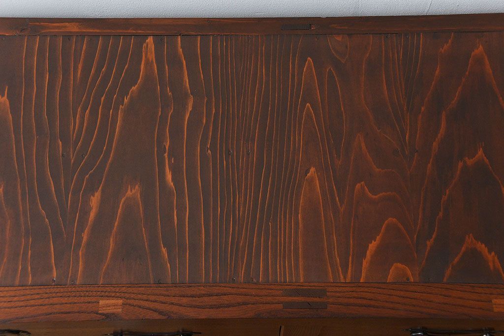 アンティーク家具　アンティーク 前面欅材の上質な時代箪笥サイドボード(帳場箪笥、水屋箪笥、収納箪笥)