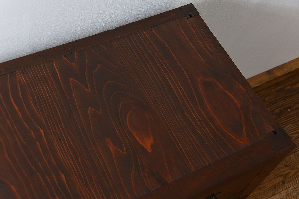 アンティーク家具　アンティーク 前面欅材の上質な時代箪笥サイドボード(帳場箪笥、水屋箪笥、収納箪笥)