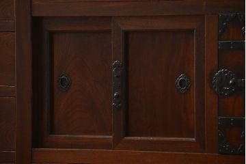 アンティーク家具　アンティーク 前面欅材の上質な時代箪笥サイドボード(帳場箪笥、水屋箪笥、収納箪笥)