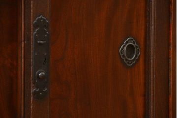 アンティーク家具　アンティーク 前面欅材の上質な時代箪笥サイドボード(帳場箪笥、水屋箪笥、収納箪笥)