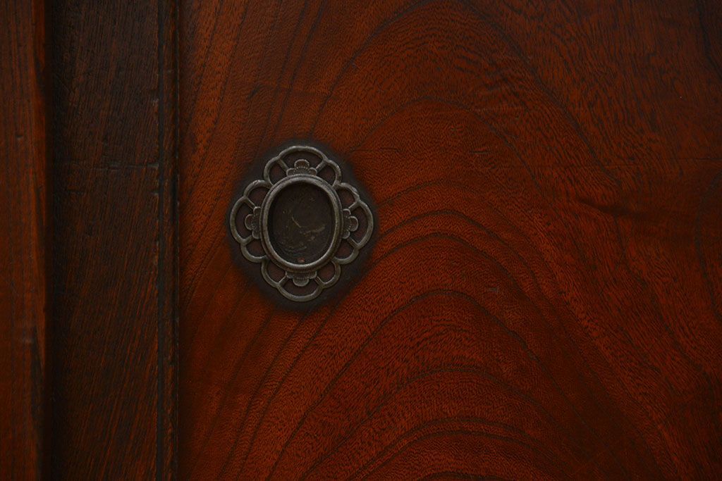 アンティーク家具　アンティーク 前面欅材の上質な時代箪笥サイドボード(帳場箪笥、水屋箪笥、収納箪笥)
