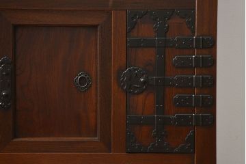 アンティーク家具　アンティーク 前面欅材の上質な時代箪笥サイドボード(帳場箪笥、水屋箪笥、収納箪笥)