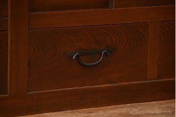 アンティーク家具　アンティーク 前面欅材の上質な時代箪笥サイドボード(帳場箪笥、水屋箪笥、収納箪笥)