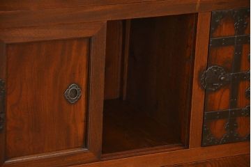 アンティーク家具　アンティーク 前面欅材の上質な時代箪笥サイドボード(帳場箪笥、水屋箪笥、収納箪笥)