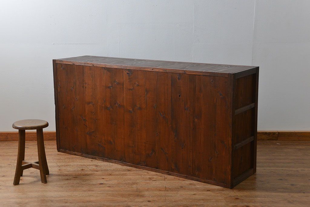 アンティーク家具　アンティーク 前面欅材の上質な時代箪笥サイドボード(帳場箪笥、水屋箪笥、収納箪笥)