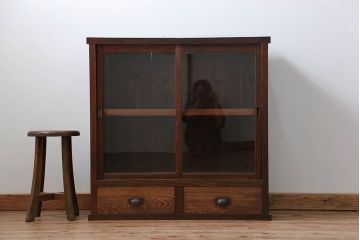 アンティーク家具　アンティーク 古い木の引き出し付き収納棚(食器棚)