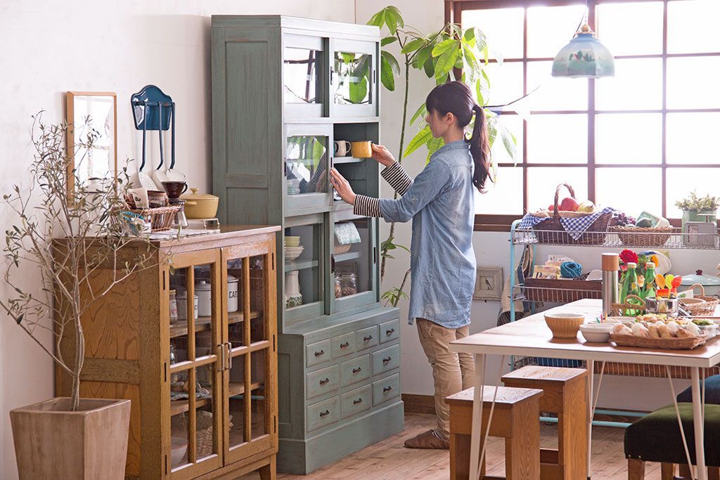 アンティーク家具　アンティークペイント 引き出し10杯 2段重ね食器棚(収納棚)