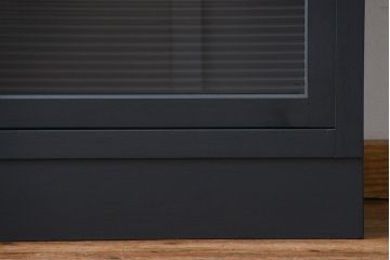 アンティーク家具　アンティーク モールガラスの背の高いペイント2段重ね収納棚(食器棚、飾り棚)