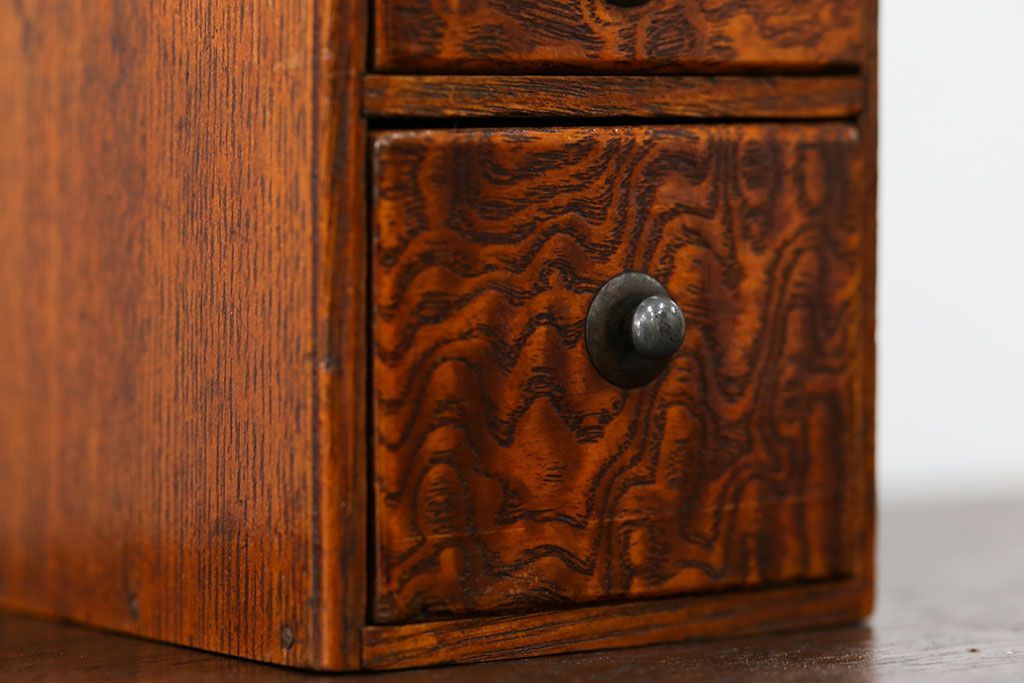 アンティーク家具　古民具・骨董 古いタモ材のとても小さな引き出し箱(小引き出し)