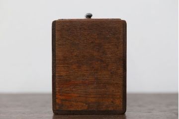 アンティーク家具　古民具・骨董 古いタモ材のとても小さな引き出し箱(小引き出し)
