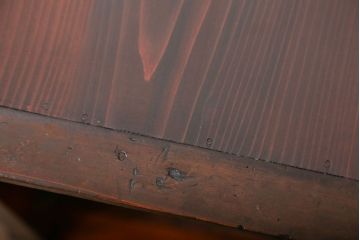 アンティーク家具　アンティーク 鉄脚付きの3段ローボード(収納棚、飾り棚)