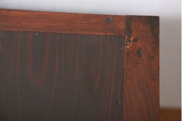 アンティーク家具　アンティーク 鉄脚付きの3段ローボード(収納棚、飾り棚)