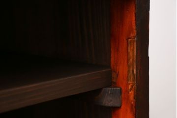 アンティーク家具　アンティーク 鉄脚付きの3段ローボード(収納棚、飾り棚)