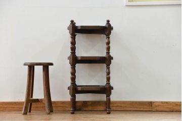 アンティーク家具　イギリスアンティーク 上質なオーク材 オクタゴン サイドテーブル(飾り棚)