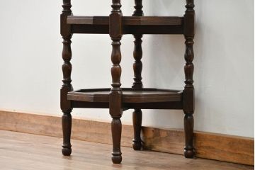 アンティーク家具　イギリスアンティーク 上質なオーク材 オクタゴン サイドテーブル(飾り棚)