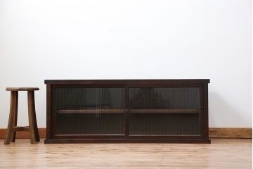 アンティーク家具　アンティーク モールガラス入りのシンプルなローボード(収納棚、テレビボード)
