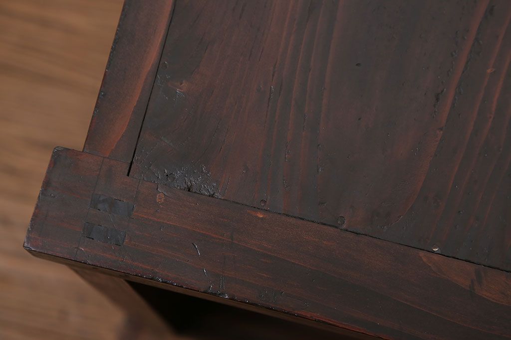 アンティーク家具　アンティーク モールガラス入りのシンプルなローボード(収納棚、テレビボード)