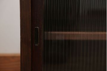 アンティーク家具　アンティーク モールガラス入りのシンプルなローボード(収納棚、テレビボード)