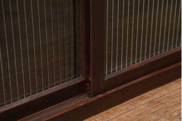 アンティーク家具　アンティーク モールガラス入りのシンプルなローボード(収納棚、テレビボード)