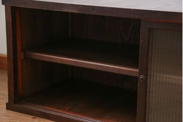 アンティーク家具　アンティーク モールガラス入りのシンプルなローボード(収納棚、テレビボード)