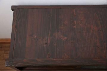 アンティーク家具　アンティーク 結霜ガラス入りの鉄脚付き収納棚(食器棚、戸棚)