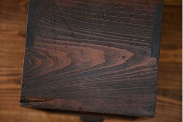 アンティーク家具　古民具・骨董 古い木の引き出し付き書棚(2)(本棚)