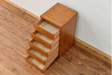 レトロ家具　昭和レトロ シンプルなアンティーク5段小引き出し