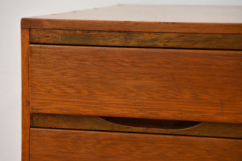 レトロ家具　昭和レトロ シンプルなアンティーク5段小引き出し