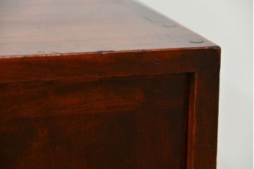 アンティーク家具　古民具・骨董 使い込まれた慳貪(けんどん)扉の収納棚(小引き出し)