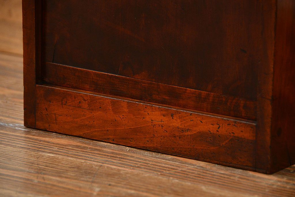 アンティーク家具　古民具・骨董 使い込まれた慳貪(けんどん)扉の収納棚(小引き出し)