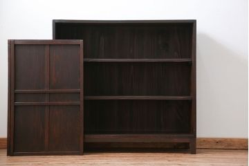 アンティーク家具　古民具・骨董 簡素な作りの脚付き収納棚(本棚)