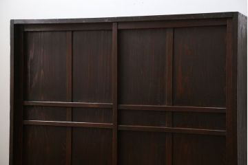 アンティーク家具　古民具・骨董 簡素な作りの脚付き収納棚(本棚)