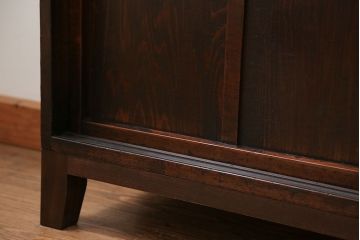 アンティーク家具　古民具・骨董 簡素な作りの脚付き収納棚(本棚)