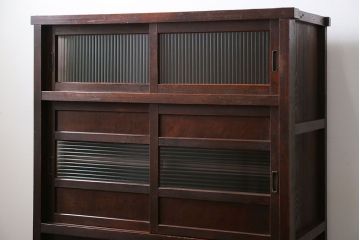 アンティーク家具　アンティーク 古い木のモールガラス食器棚(収納棚、茶箪笥)