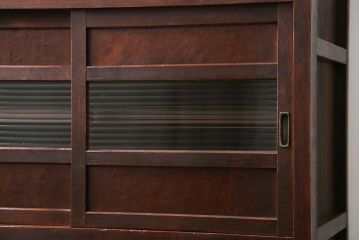 アンティーク家具　アンティーク 古い木のモールガラス食器棚(収納棚、茶箪笥)